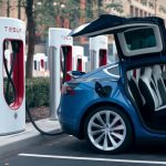 Les avantages des réseaux de superchargeurs pour les conducteurs de voitures électriques
