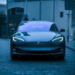 Les meilleures voitures électriques pour les longs trajets : autonomie et confort